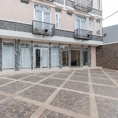 Reddoorz Plus Near Surapati Core باندونج المظهر الخارجي الصورة