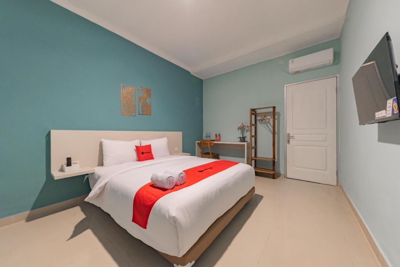 Reddoorz Plus Near Surapati Core باندونج المظهر الخارجي الصورة