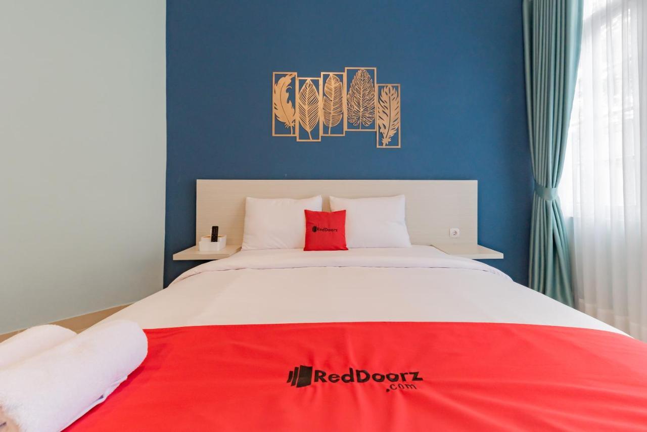 Reddoorz Plus Near Surapati Core باندونج المظهر الخارجي الصورة
