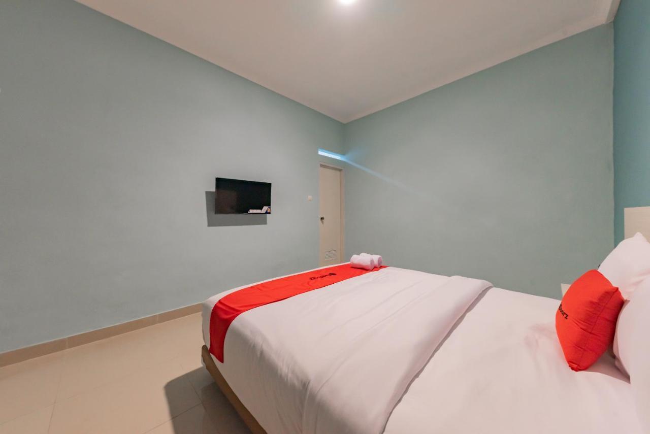 Reddoorz Plus Near Surapati Core باندونج المظهر الخارجي الصورة