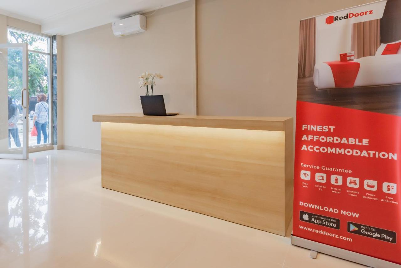 Reddoorz Plus Near Surapati Core باندونج المظهر الخارجي الصورة