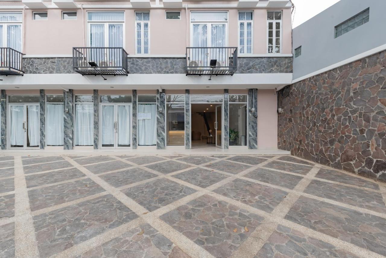 Reddoorz Plus Near Surapati Core باندونج المظهر الخارجي الصورة