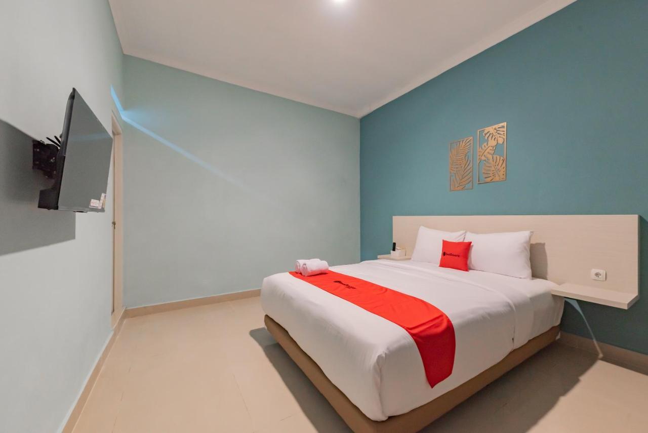 Reddoorz Plus Near Surapati Core باندونج المظهر الخارجي الصورة