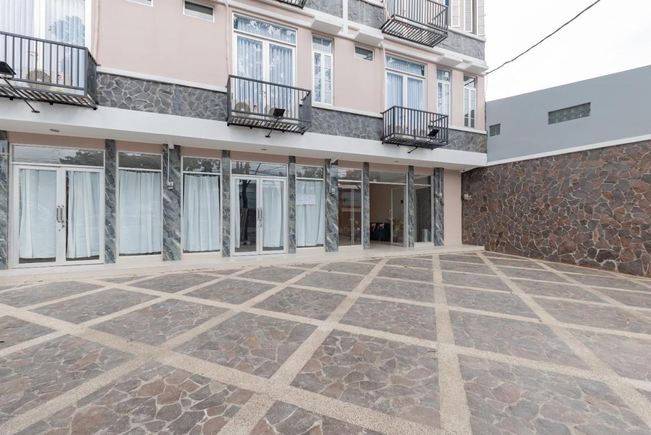 Reddoorz Plus Near Surapati Core باندونج المظهر الخارجي الصورة