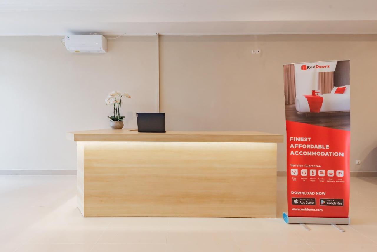 Reddoorz Plus Near Surapati Core باندونج المظهر الخارجي الصورة