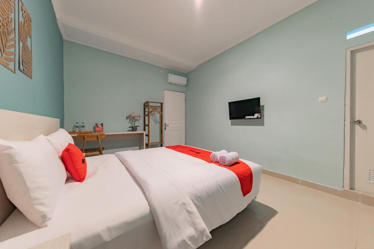 Reddoorz Plus Near Surapati Core باندونج المظهر الخارجي الصورة